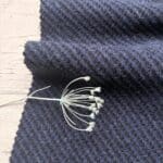 tissu diagonale bleu et noir
